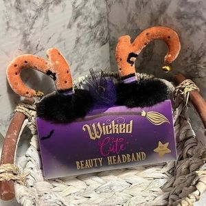 NWOT Wicked Cute Beauty Headband.